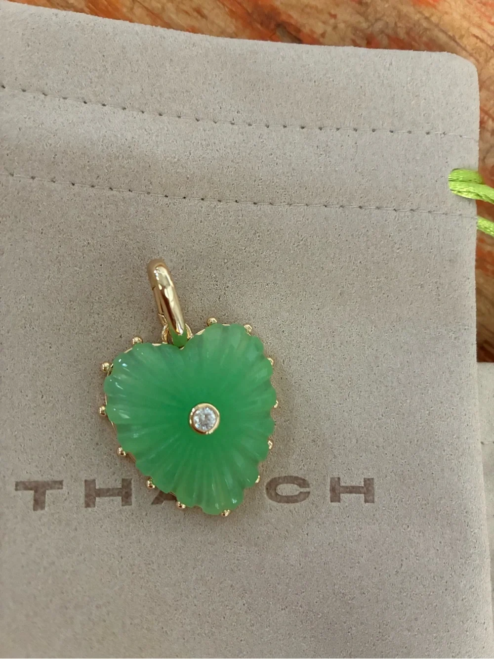 THATCH Malene Light Green Jade
Clip Necklace - Picture 5 of 6